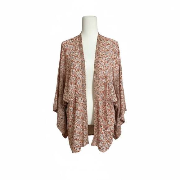Sim & Sam Other - Sim & Sam Floral Kimono